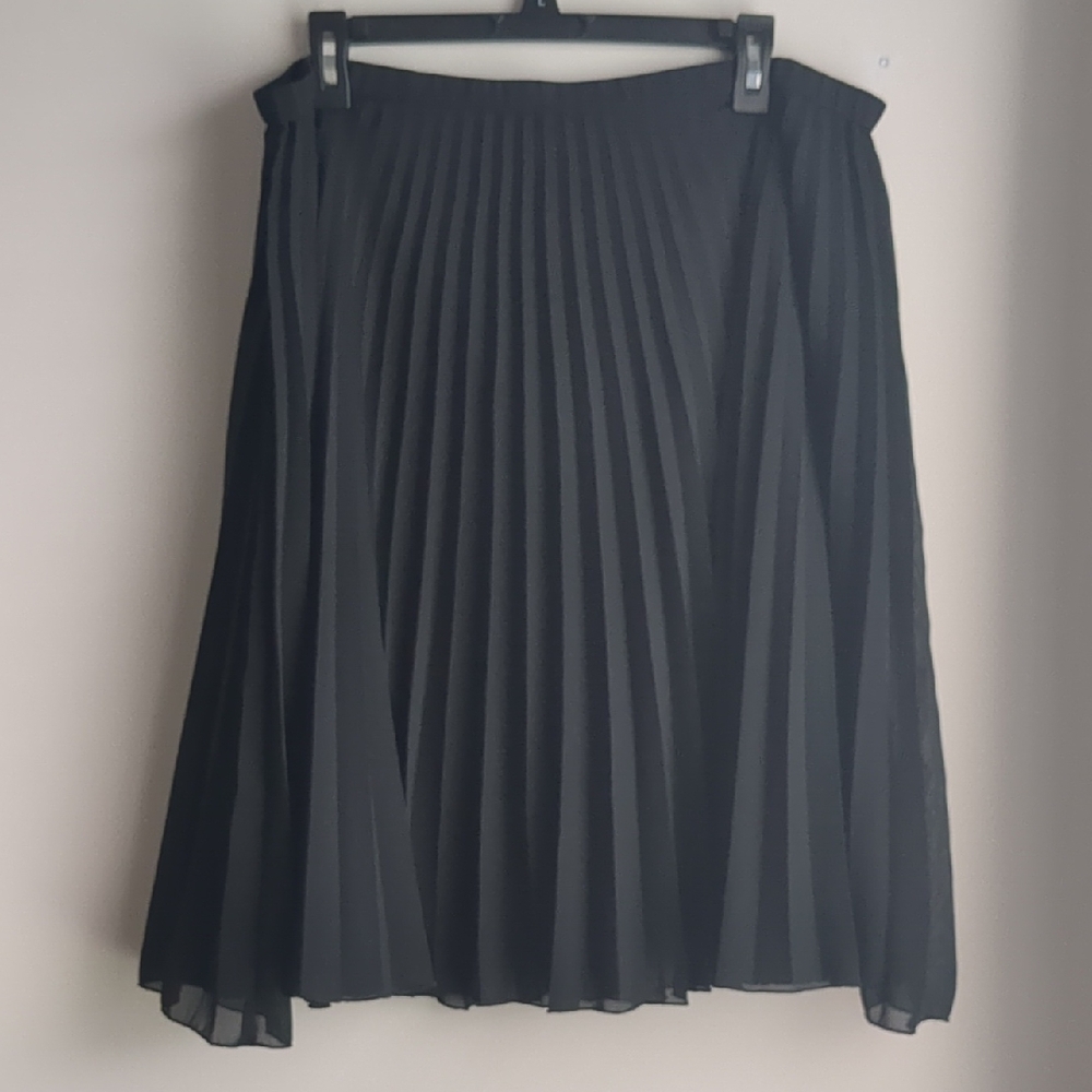 Black Pleated Skirt